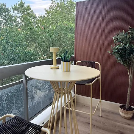 Bright Flat With Terrace & Vue On Canal St Martin Apartment